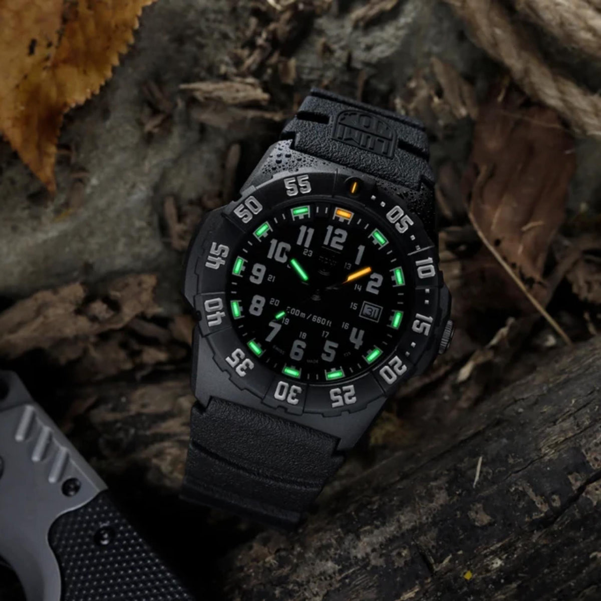 Luminox Navy SEAL 3550 Series 44mm Black Dial Rubber Mens Quartz Watch XS.3551