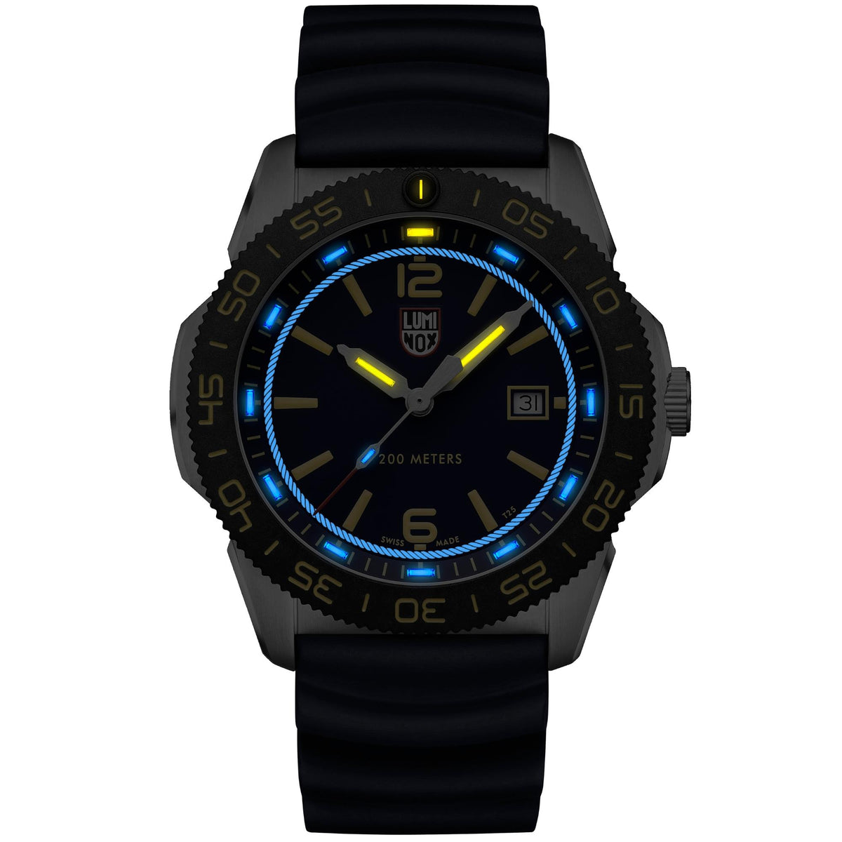 Luminox Pacific Diver FORCE BLUE 3120 Series XS.3125.FB watch glowing in the dark