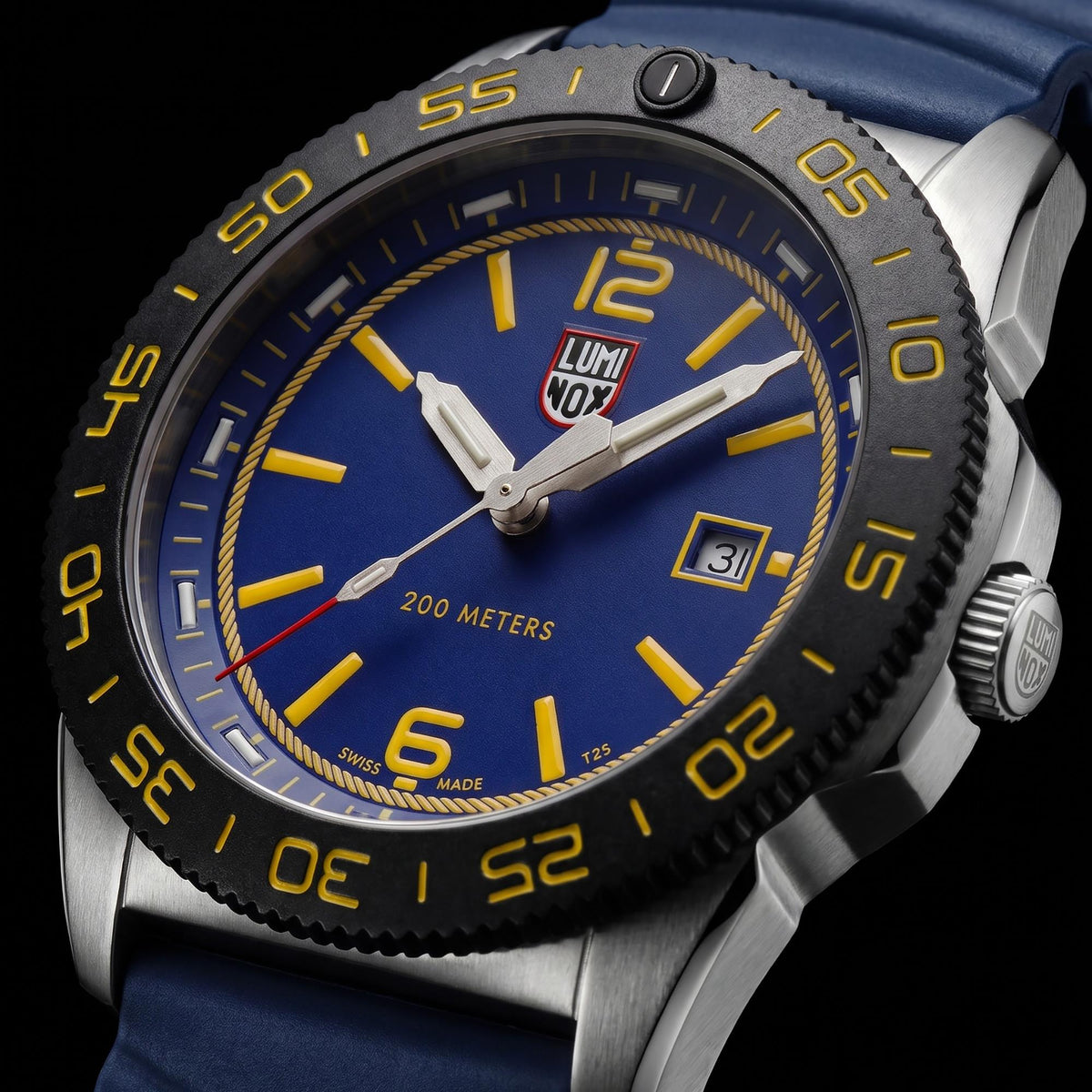 Close-up of the Luminox Pacific Diver FORCE BLUE 3120 Series XS.3125.FB blue dial and yellow markings