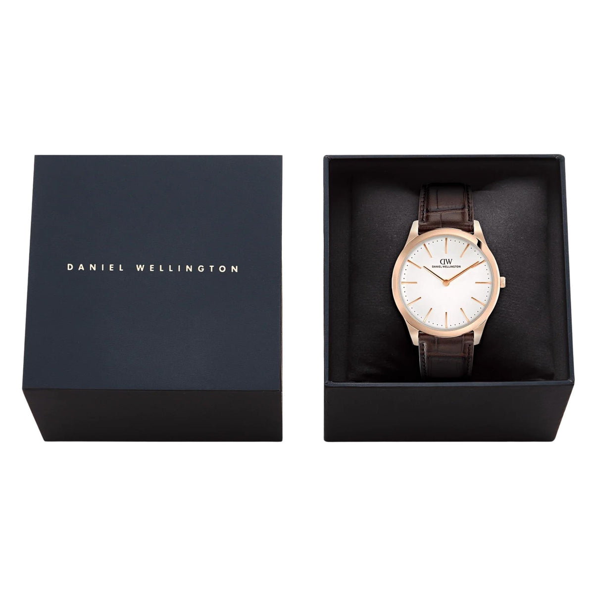 Daniel Wellington Pathfinder 39mm GMT White Dial Rose Gold-Tone Steel Leather Mens Quartz Watch DW00100984