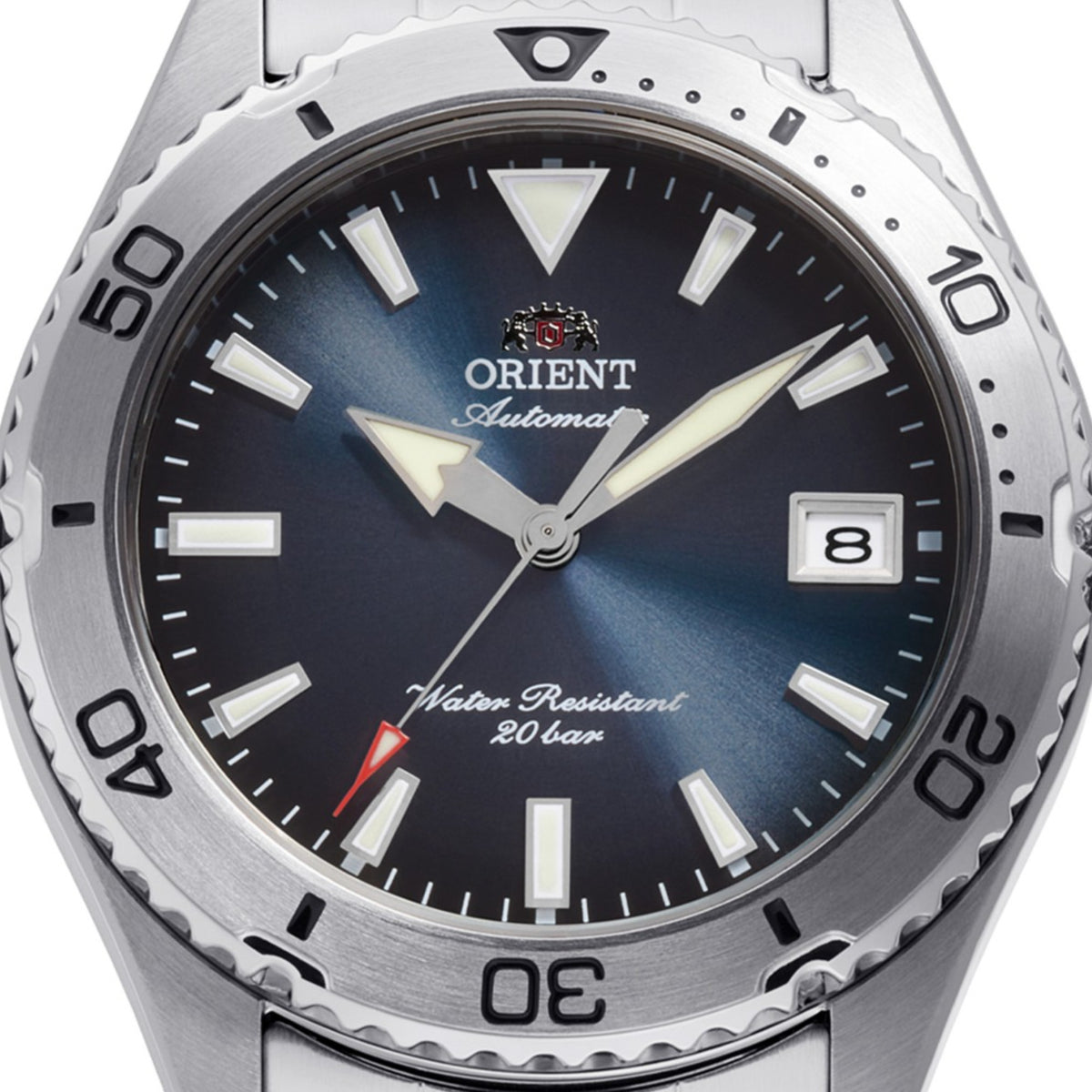 Orient Mako RA-AC0Q14L30B 40mm blue dial with date display close-up