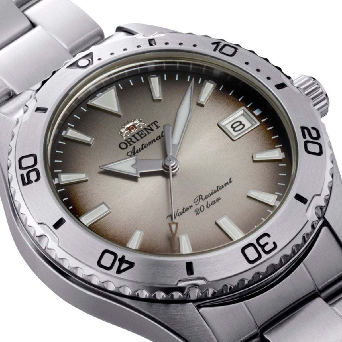 Orient Mako RA-AC0Q16N30B unidirectional rotating bezel detail
