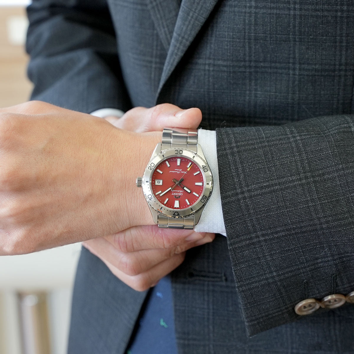Orient Mako RA-AC0Q09R30B automatic dive watch worn on wrist