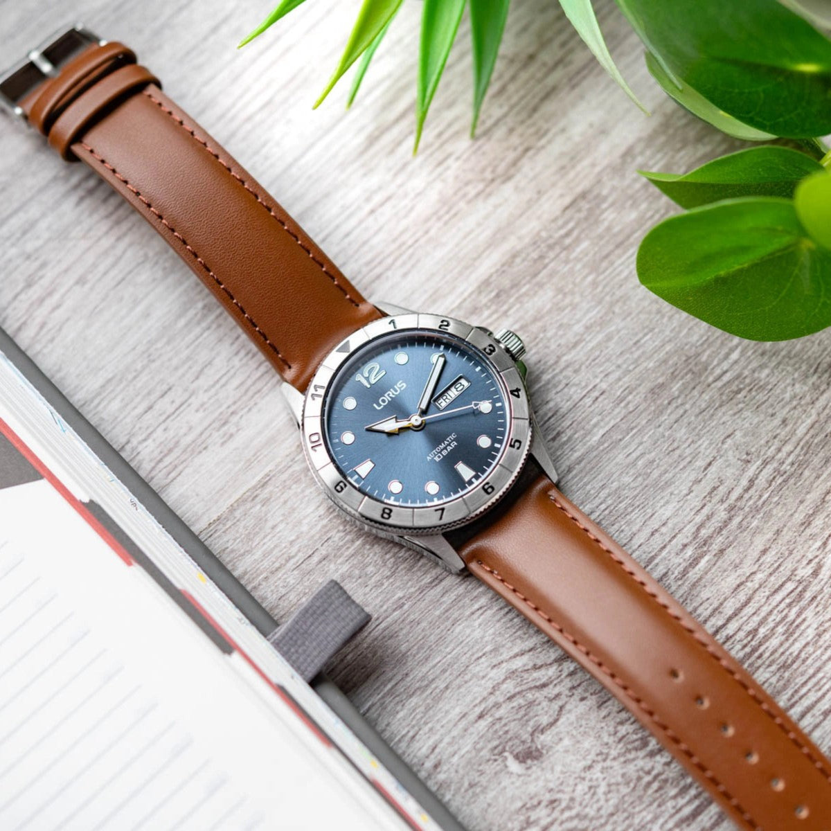 Lorus Sport Classic Blue Sunray Dial Leather Strap Mens Watch RL469BX9